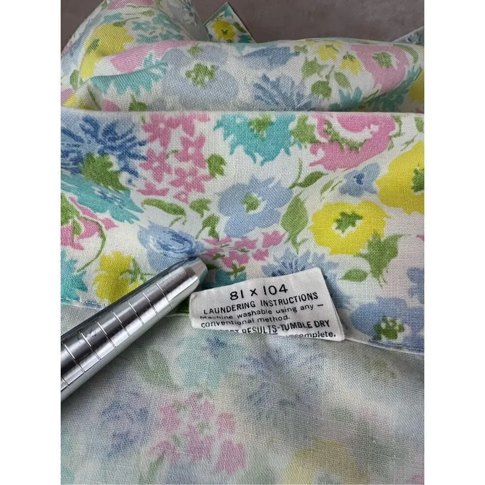 Vintage Mod Flower Power Full Flat Sheet
